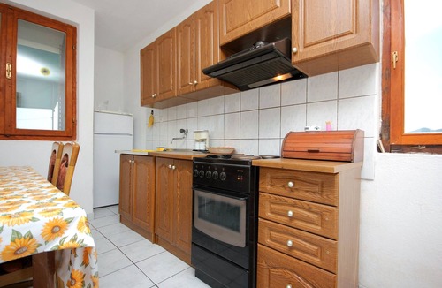 Zman Apartment | Two bedroom apartment with terrace and sea view Žman, Dugi otok (A-887-a)