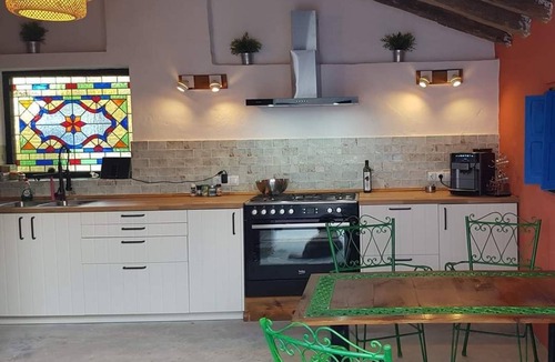 Ontinyent Bed & Breakfast | Unique B&B in Ontinyent - Surrounded by mountains and nature.