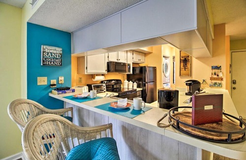Myrtle Beach Apartment | Updated Myrtle Beach Getaway with 2 Community Pools!
