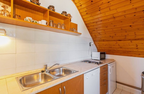 Balatonalmadi House | Vacation home Csonka by Interhome