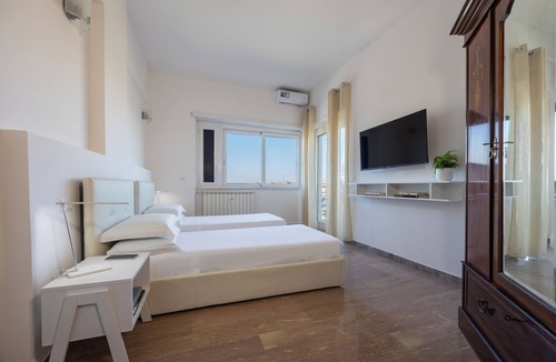 Trionfale House | Vaticano84 Gemelli