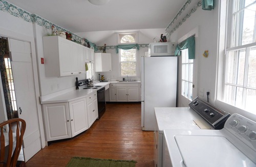 Truro House | Views of Cape Cod Bay Near Corn Hill (2214)