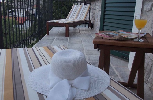Ribarica House | Villa First row to the sea