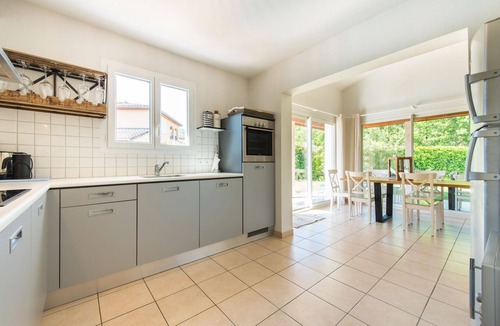 Vallon-Pont-d'Arc Villa | Villa for 10 people with air conditioning, near the river