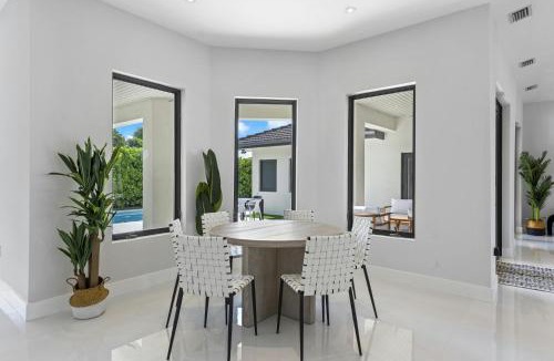 Fontainebleau Villa | Villa Grand