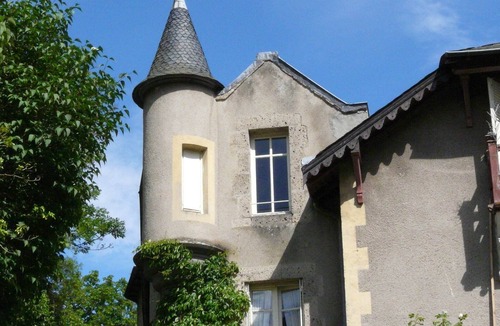 Saint-Nectaire Apartment | Villa in Saint-Nectaire near Ski Slopes