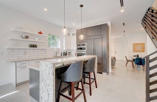 Southwest Coconut Grove Villa | Villa Solara Grove by Solu: Luxury, Gated, Free Parking