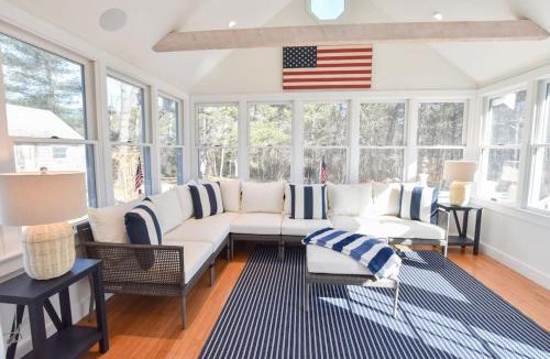 South Harwich House | Walk 300 Yards to Beach!