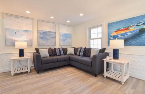 South Harwich House | Walk 300 Yards to Beach!
