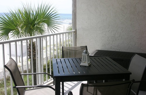 Biltmore Beach Condo | Walk Right in Your BeachFront Condo-FreWIFI directly on Beach B9NauticalWatch