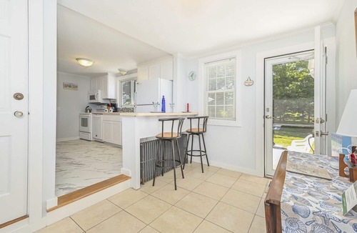 Harwich Port House | Walk to association beach and town, AC, WiFi