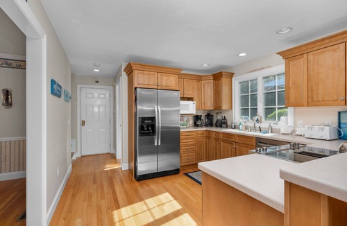 South Harwich House | Walk to Beach, AC, Wifi, Central location