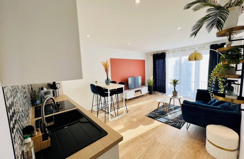 Sainte-Therese Apartment | Warm, modern cocoon 5 minutes from the center