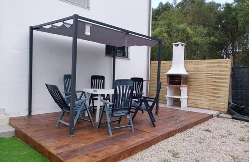 Porto de Mos House | With a view of Serra de Aire e Candeeiros, with a calm location (Petfriendly).