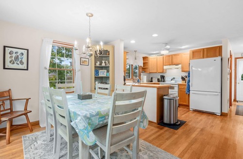South Harwich House | Woods Edge: Walk to Red River Beach, Pet Friendly
