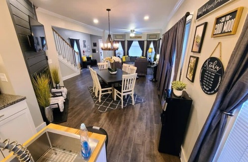 Vine House | Wow! - Downtown Kalamazoo - 3rd Floor Arcade!