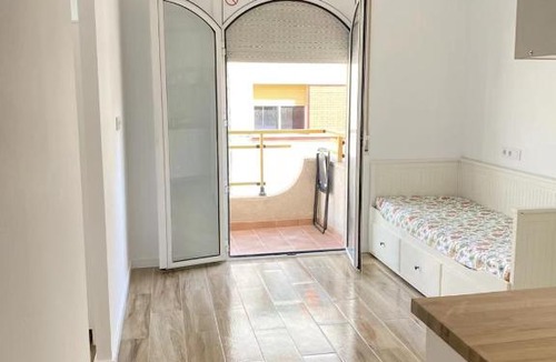 El Port House | Zhenyu Apartments
