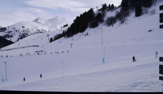 270m from shops, 1st floor, view ski slopes, balcony, tv, ski locker, 42m², Méribel-Mottaret