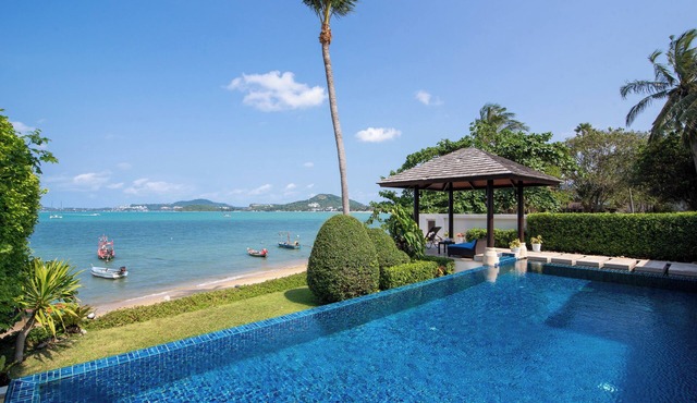 4BR Beachfront Private Villa | Bophut Beach