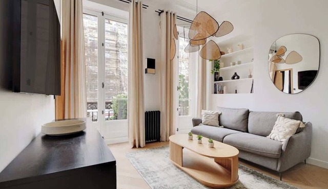 A Modern Stylish 1-BR Apartment in Opéra