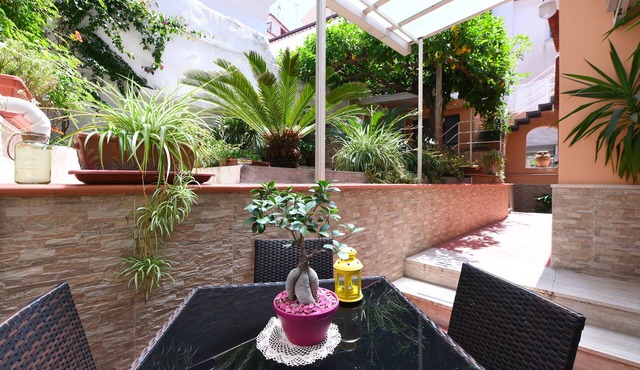 A Passo Duomo with garden and solarium- Relax and Comfort in the heart of Amalfi