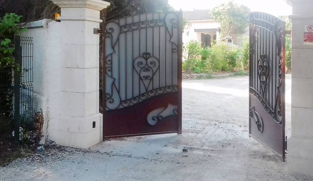 Agréable Maisonnette Située Dans une Belle Propriété