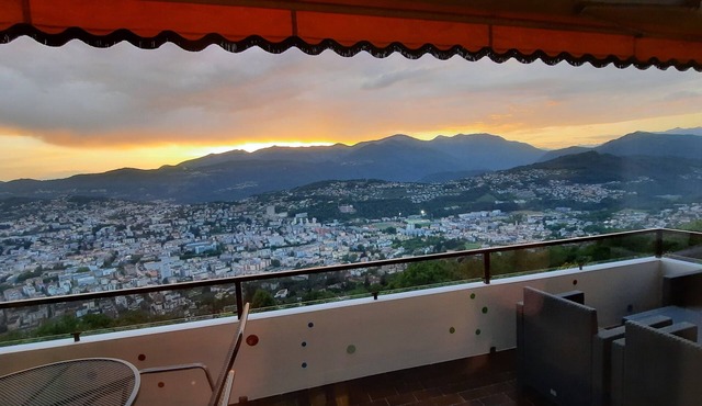Al Bosco 71A: comfortable, sunny and quiet, 2½ rooms apartment, pool & sauna