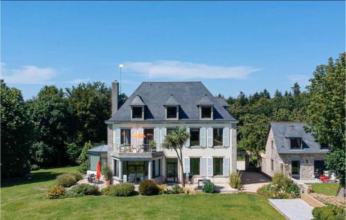 Amazing Apartment In Concarneau With Sauna