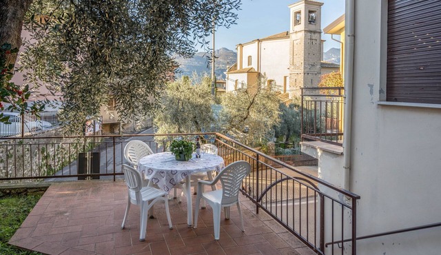 Apartament in Malcesine Cassone on Lake Garda with Mountain View & Terrace