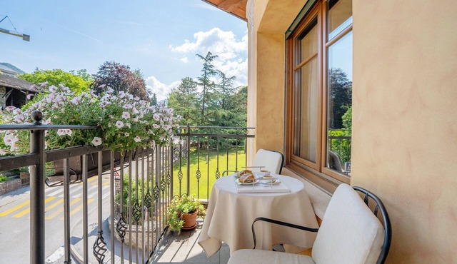Apartment 'I Girasoli' with Mountain View and Wi-Fi