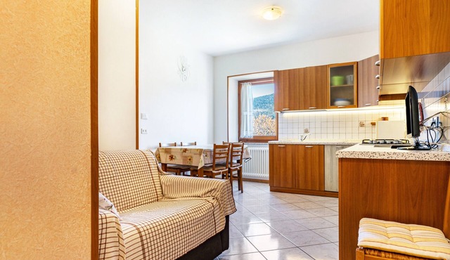 Apartment 'L'Edera 2' with Mountain View, Shared Garden and Wi-Fi