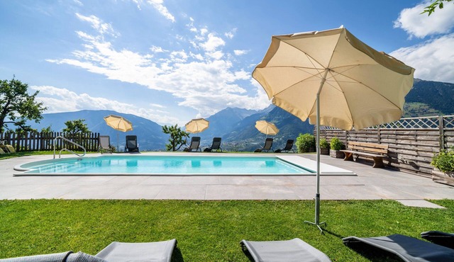 Apartment 'Roath Hof 3' with Mountain View, Shared Garden and Wi-Fi