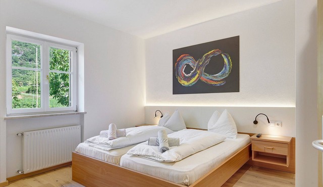 Apartment 'Weingut Hochleiten' with Mountain View, Balcony and Wi-Fi