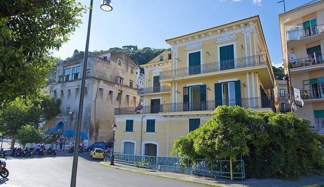 Appartamento Mariuccia D: A welcoming apartment situated at a few steps from a sandy beach, with Free WI-FI.