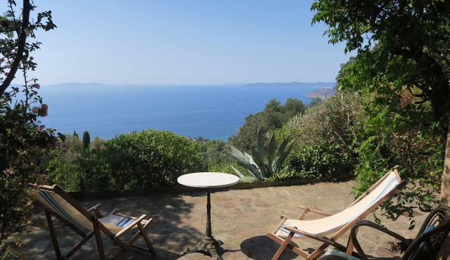 Appartement Avec vue Panoramique sur les Îles D'or et le Cap Bénat