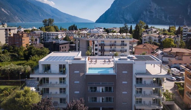 Aris Apartments & Sky Pool - Tonelli Hotels - Adult Friendly