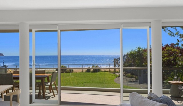 Beachfront Avoca Beach - Soundwaves 1