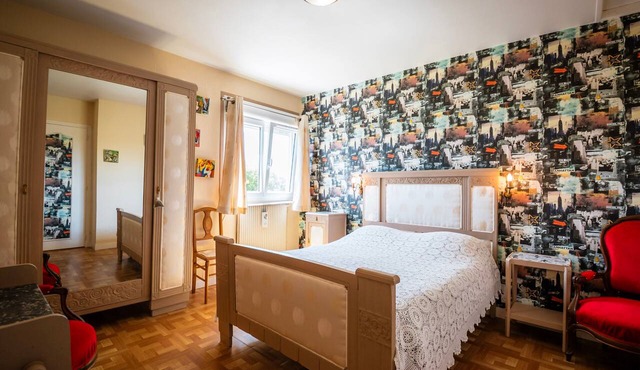 Bed and Breakfast 'Chambres D'hôtes - Chambre 1' with Shared Garden and Wi-Fi