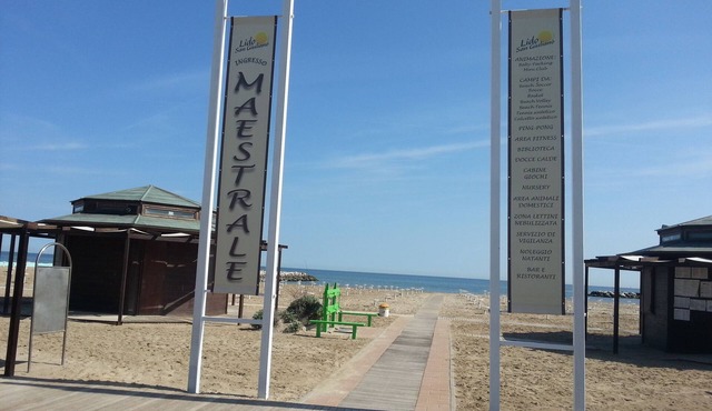 Big Apartment Beachfront with Balcony "Seaview" x6 persons in Rimini