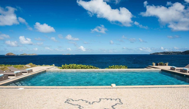 Caribbean Breeze (2/3 Rooms)