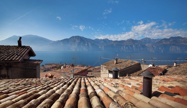 Casa Giuditta-Apartment in the historic center of Cassone, Casa Giuditta - Appartamento nel centro s