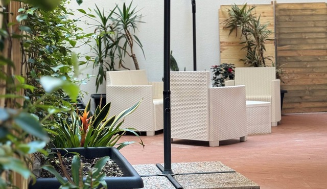 Casa & Putia, located in Palermo's Rambla, 200m from the Politeama Theater