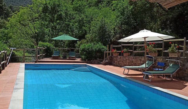 Casa/villa con piscina privata con acqua salata wifi A/C 7 Km da Lucca