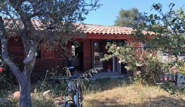 Chalet Nature in the heart of an equestrian farm near Lac de Saint-Cassien