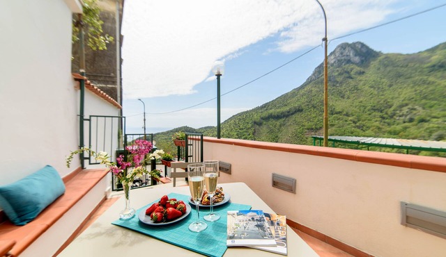 Charming accommodation in the village of Albori