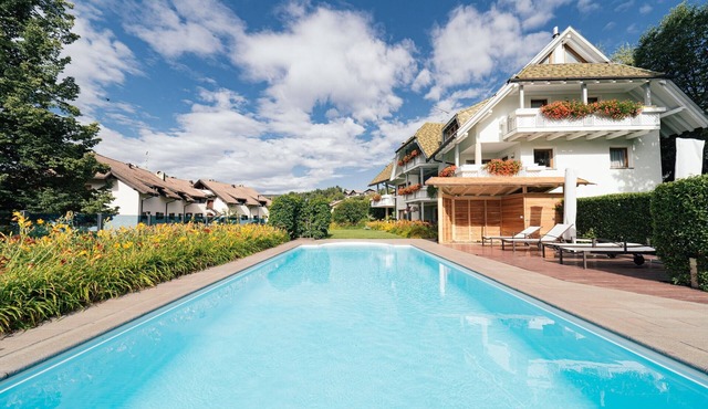 Charming Apartment "Steppe" in Villa Anina with Pool