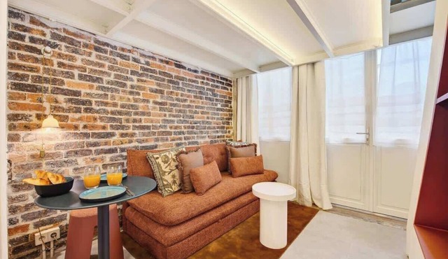 Charming architect-designed duplex - Marais