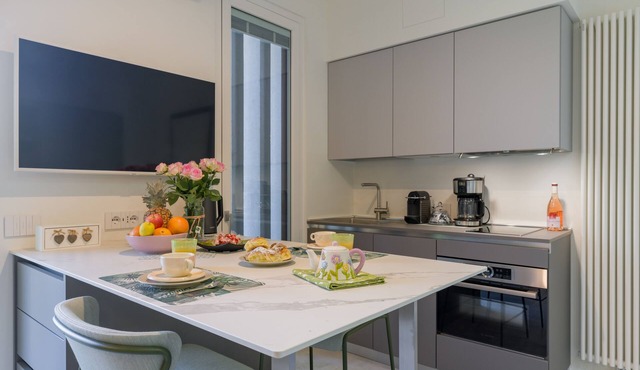 CHARMING NEST - just a stone's throw from the lake and spa of Sirmione