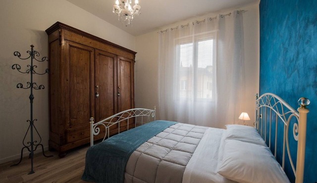 Cozy and Bright Apartment at the Gates of the Old Town