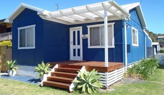CUBBYHOUSE - Lake/Beach/Park opposite, Pet Friendly. Sleeps 7- 3 bdrm, 2 bathrm